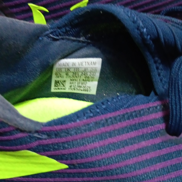 Adidas indoor soccer shoes - Picture 4 of 4